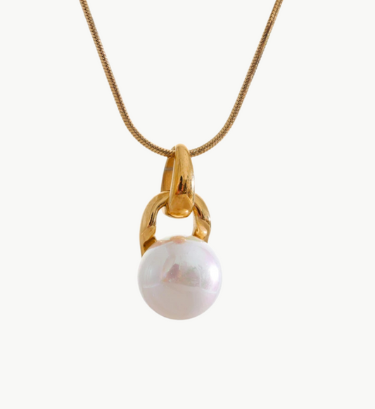 Blanche Necklace