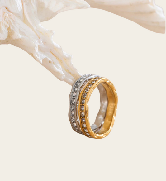 QUEENIE RING