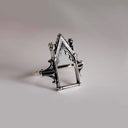 Queen Castle Ring