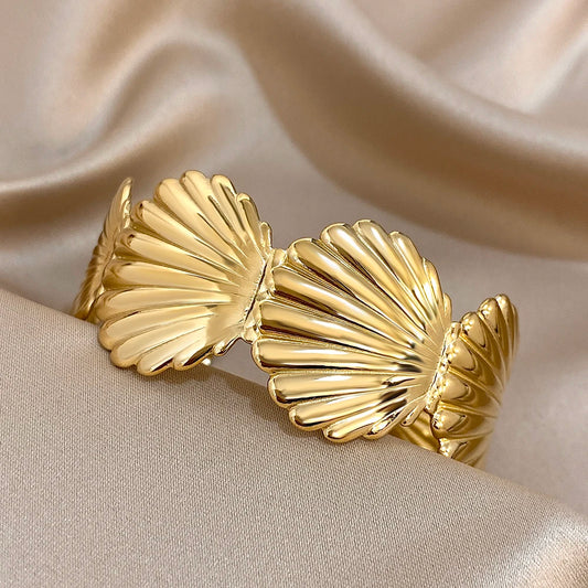 VIVIAN-GOLD WAVE