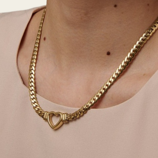LOVY NECKLACE
